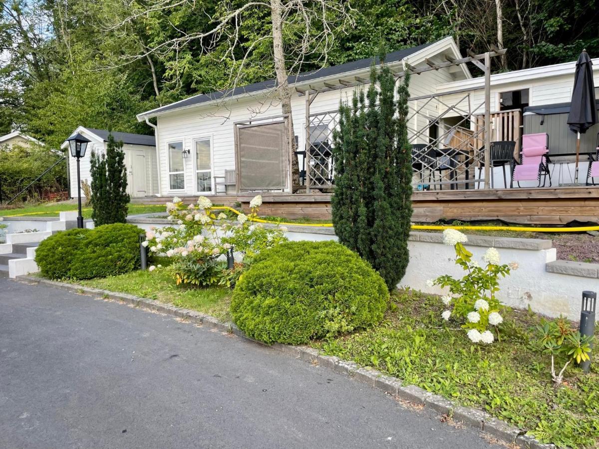 Hills Cottage Granna ภายนอก รูปภาพ